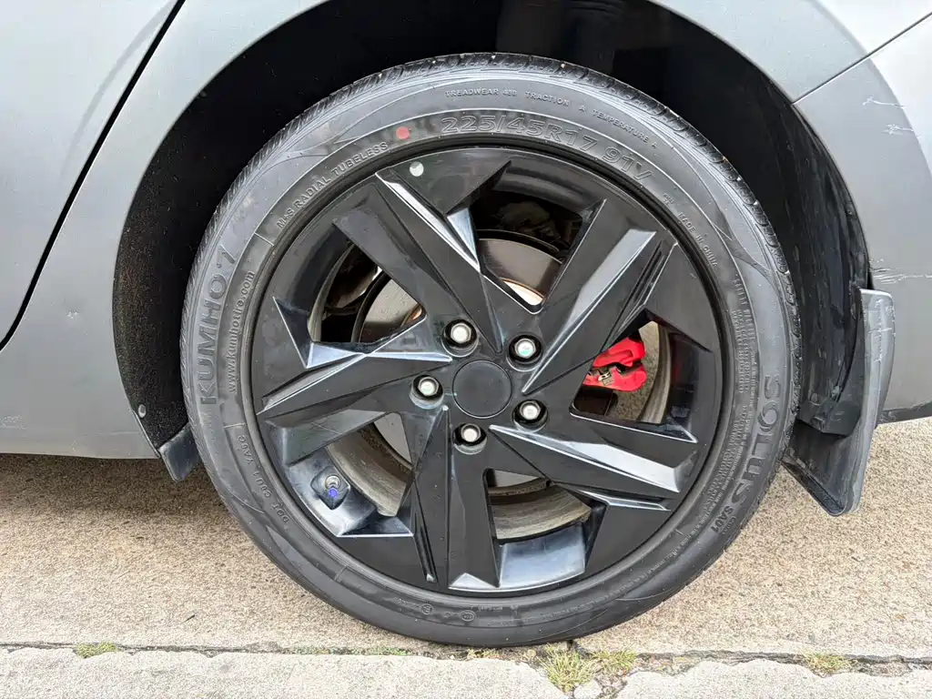 Hyundai Elantra — миниатюра 22
