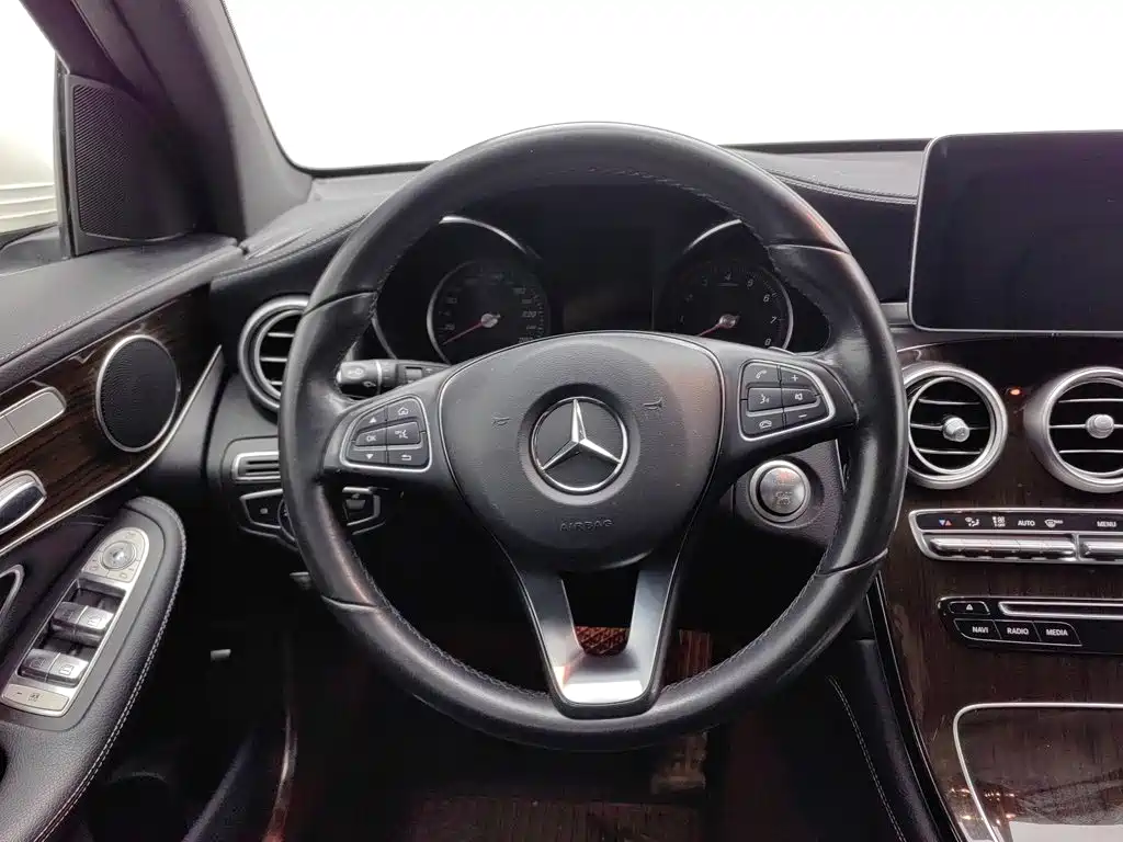 Mercedes-Benz GLC — миниатюра 11