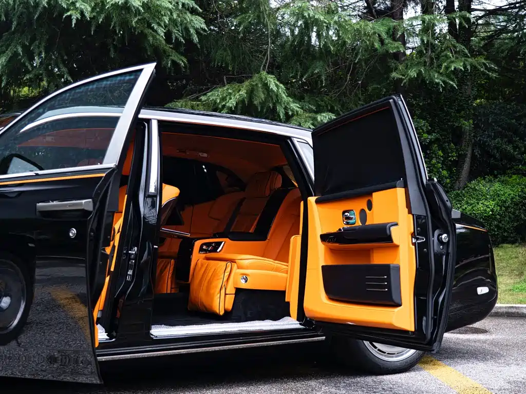 Rolls-Royce Phantom — миниатюра 10