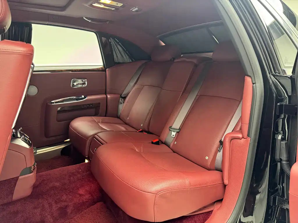 Rolls-Royce Ghost — миниатюра 11