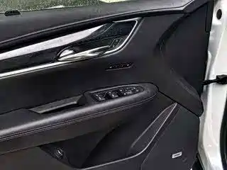 Cadillac XT5 — миниатюра 9