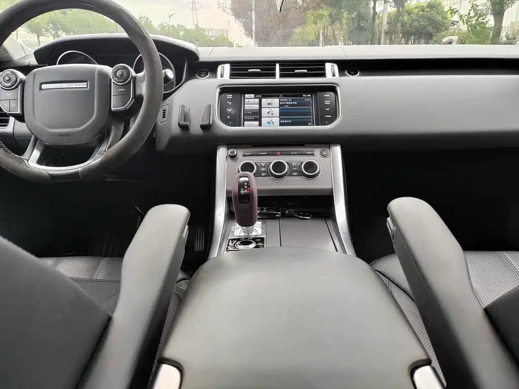 Land Rover Sport — миниатюра 6