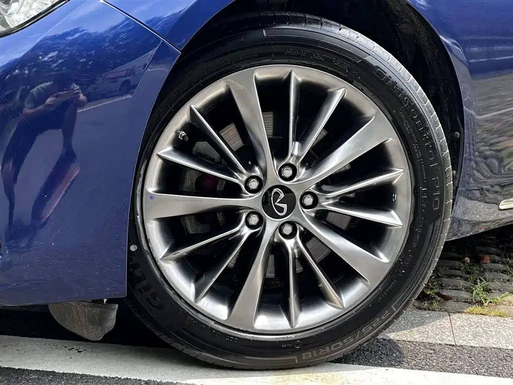 Infiniti Q50L 2021 2.0T