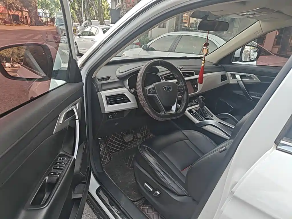 Geely Boyue — миниатюра 16