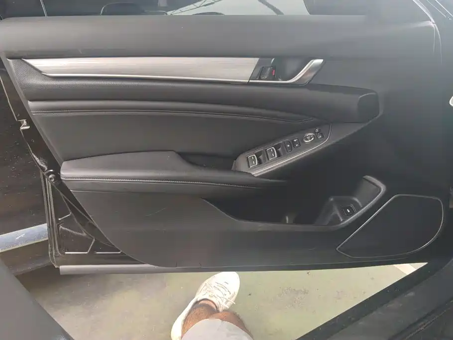 Honda Accord — миниатюра 7