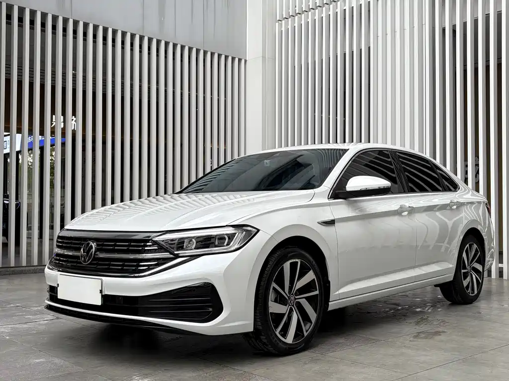 Купить Volkswagen Sagitar