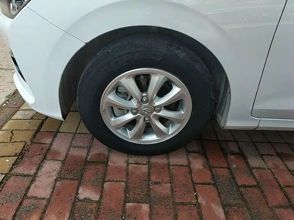 Hyundai Verna - фото 23
