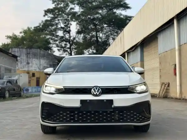 Volkswagen Lavida — миниатюра 2