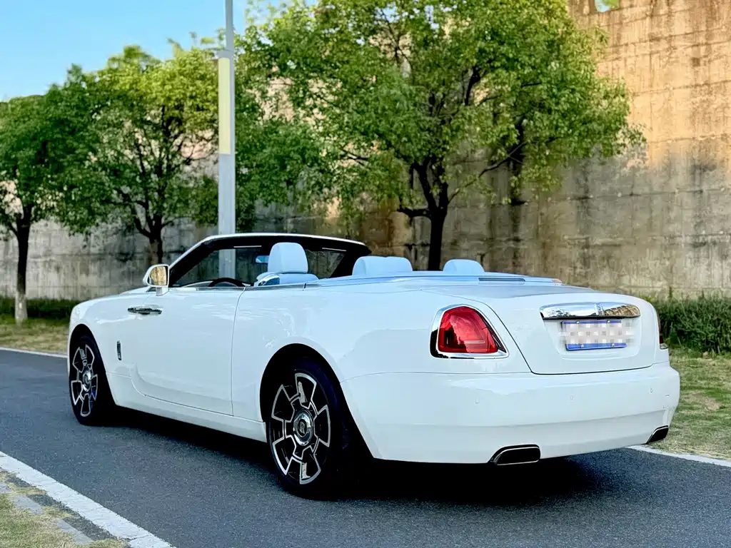 Rolls-Royce Dawn — миниатюра 24