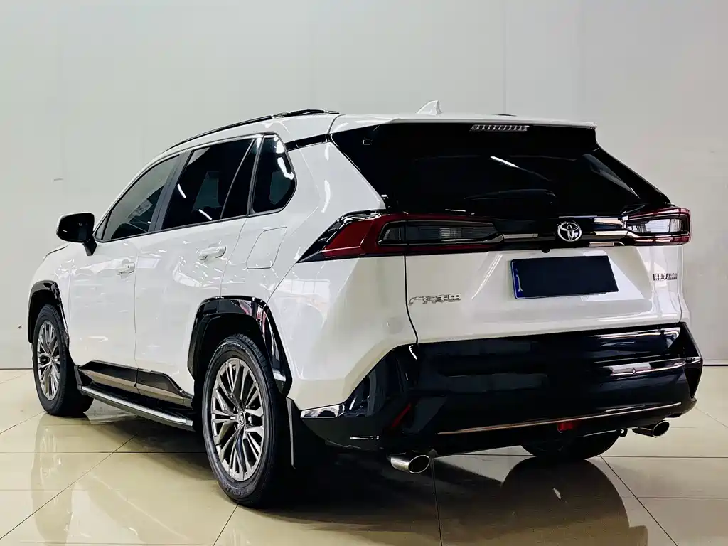 Toyota Wildlander — миниатюра 8