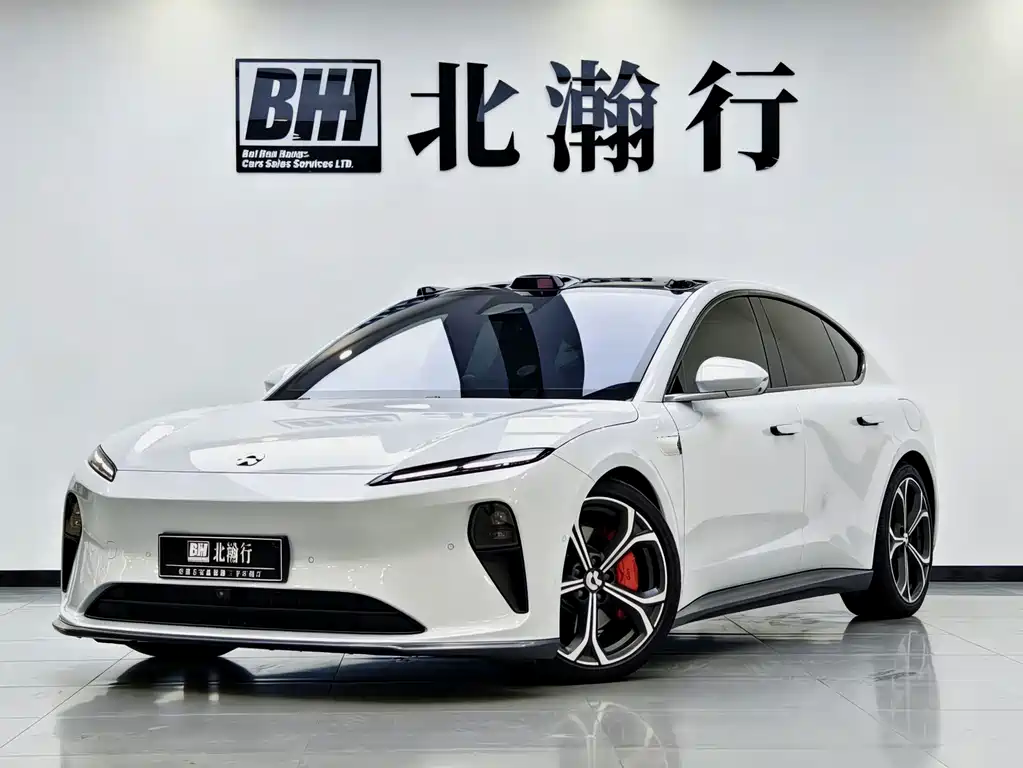 NIO ET5
