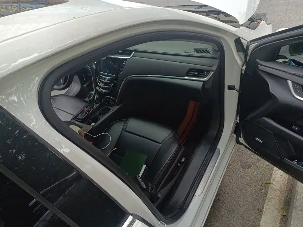 Cadillac XTS — миниатюра 18