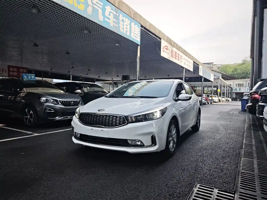 Kia K3 2016