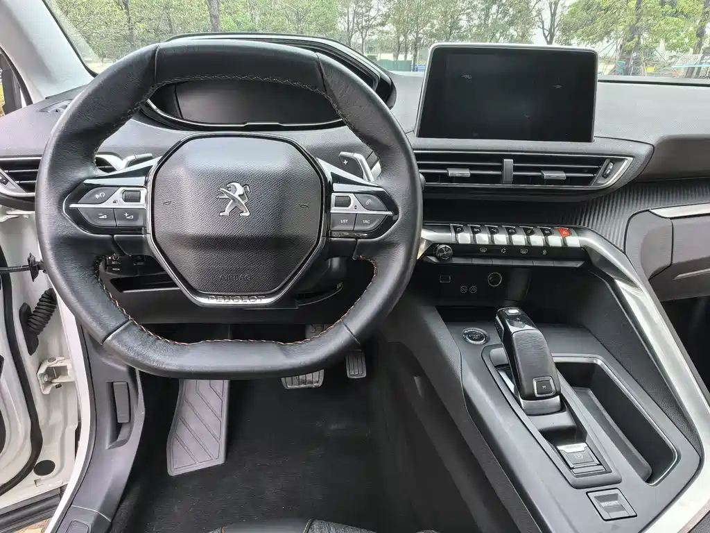 PEUGEOT 4008