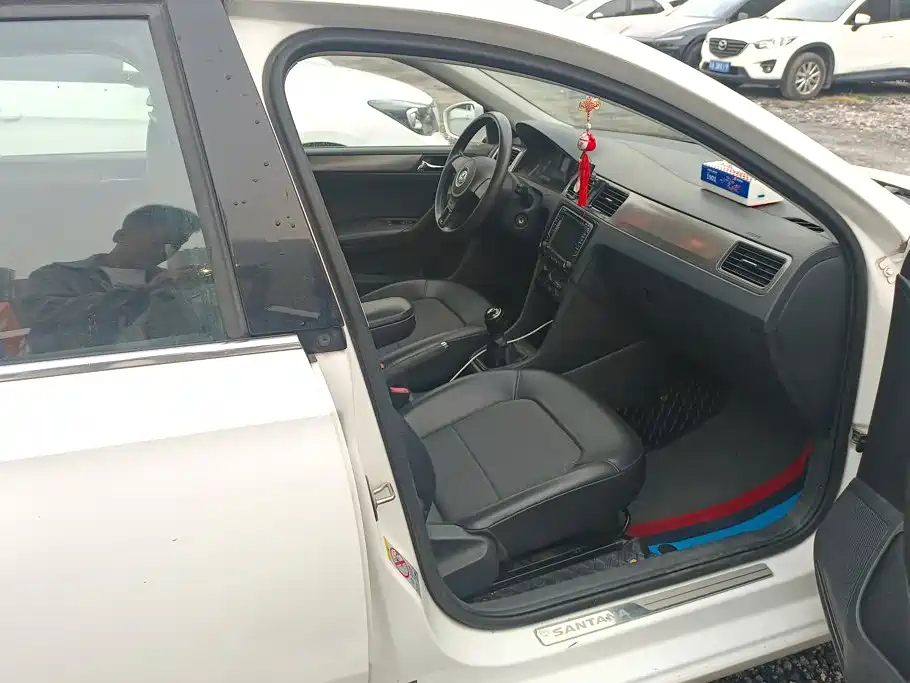 Volkswagen Santana — миниатюра 8