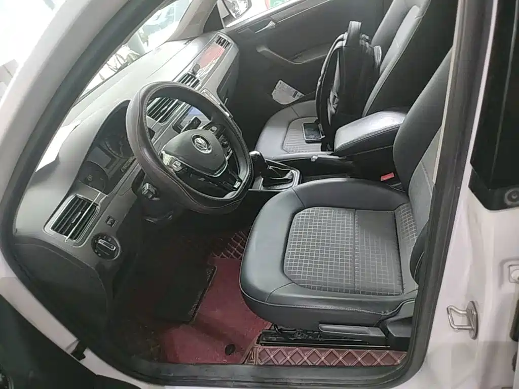 Volkswagen Santana — миниатюра 15