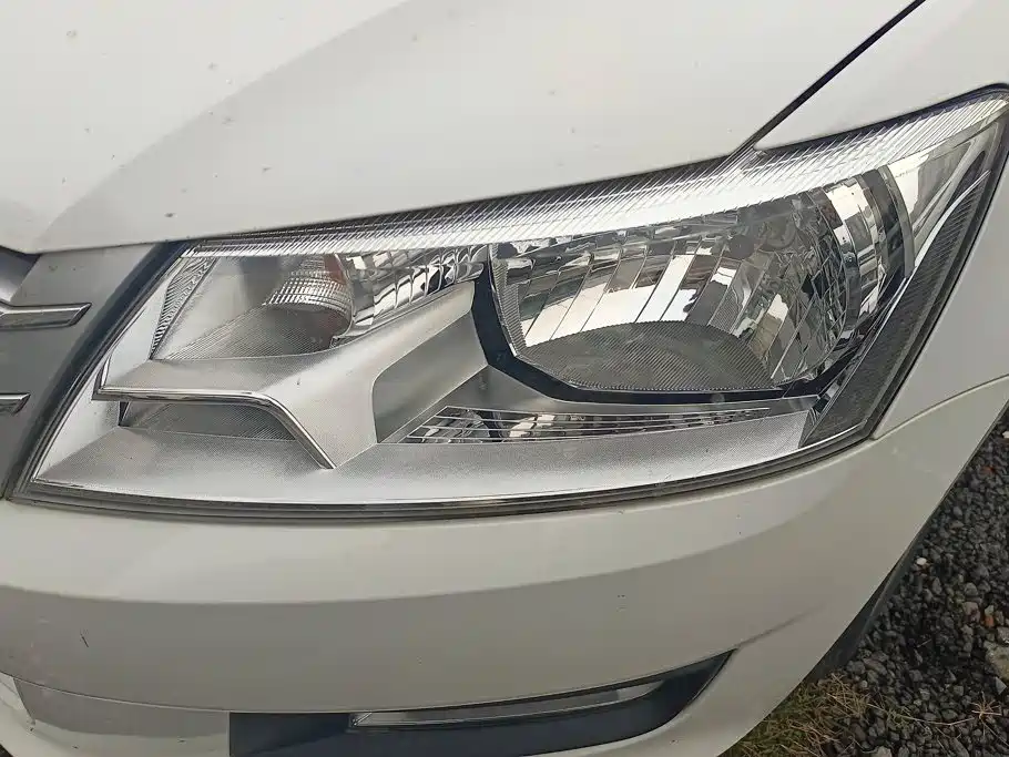 Volkswagen Santana — миниатюра 5