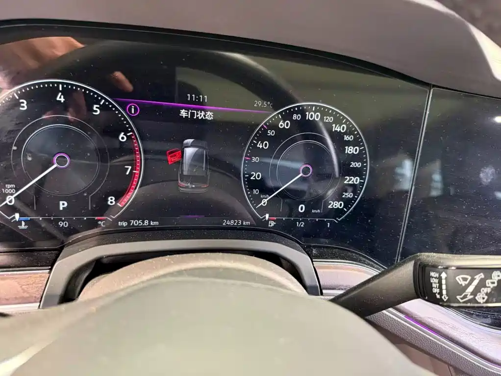 Volkswagen Touareg — миниатюра 7
