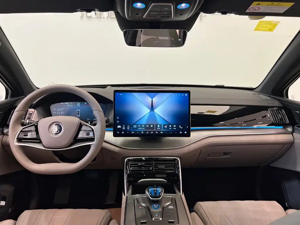 BYD Tang New Energy — миниатюра 5