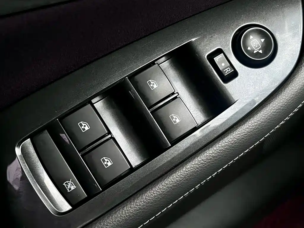 Chevrolet Malibu — миниатюра 15