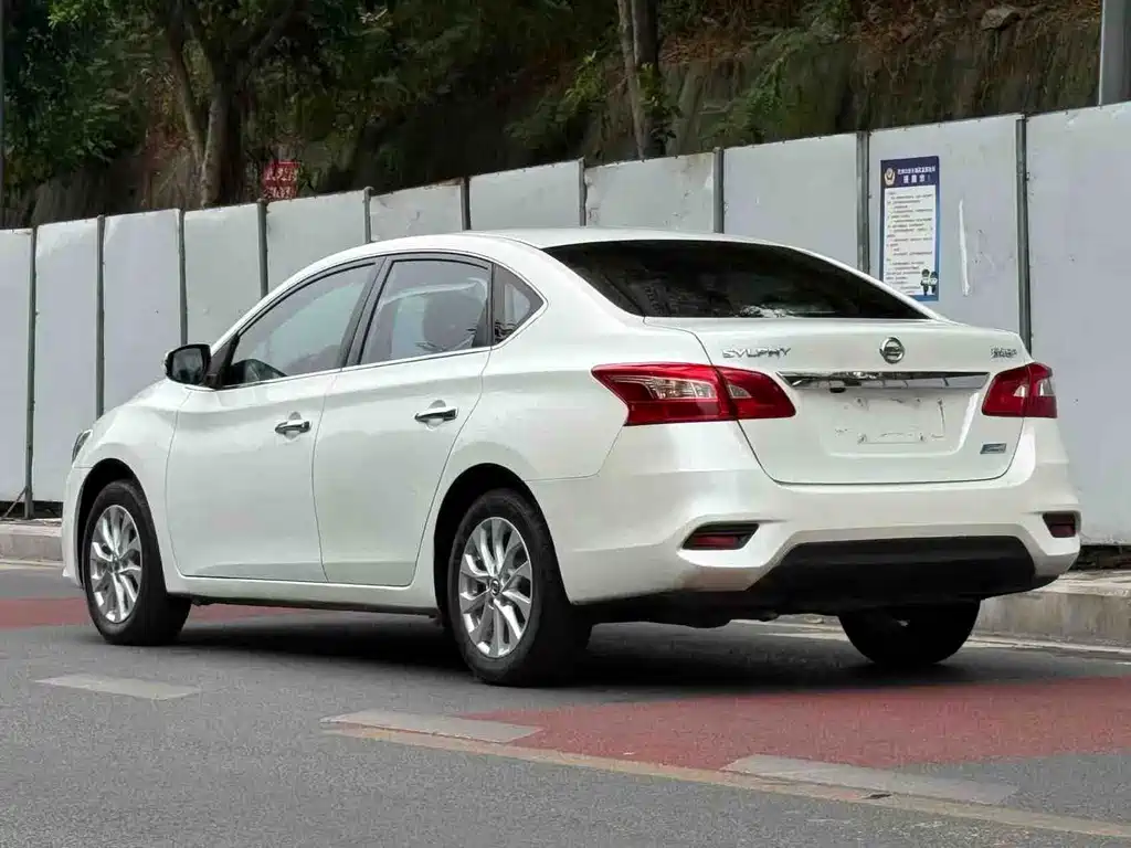 Nissan Sylphy — миниатюра 7