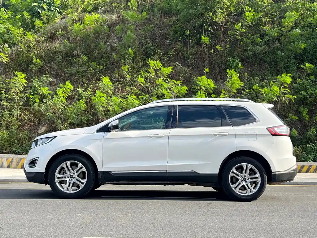 Ford Edge — миниатюра 3