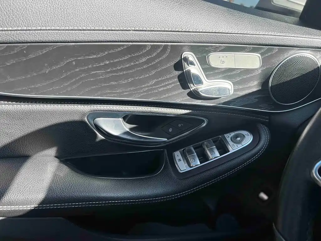 Mercedes-Benz C-Class — миниатюра 15