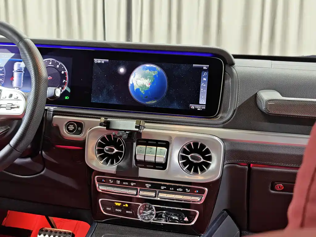 Mercedes-Benz G-Class — миниатюра 11