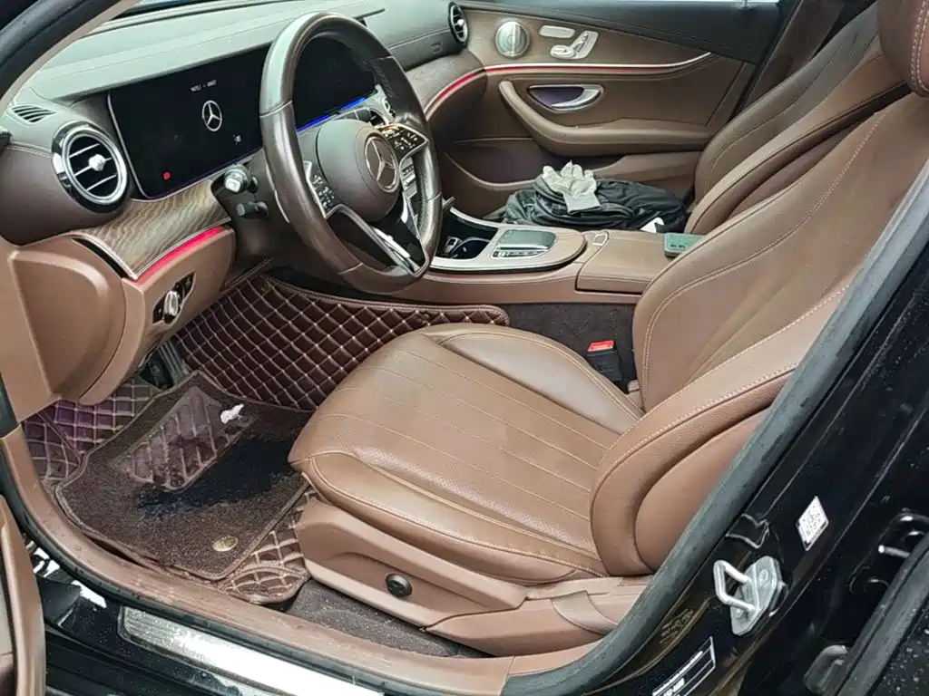 Mercedes-Benz E-Class — миниатюра 15