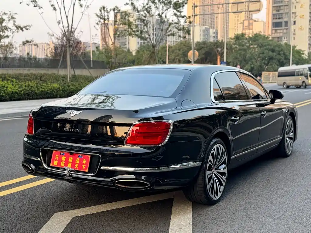 Bentley Flying Spur — миниатюра 4