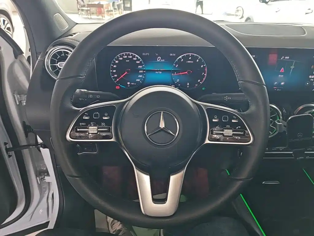 Mercedes-Benz GLA — миниатюра 11