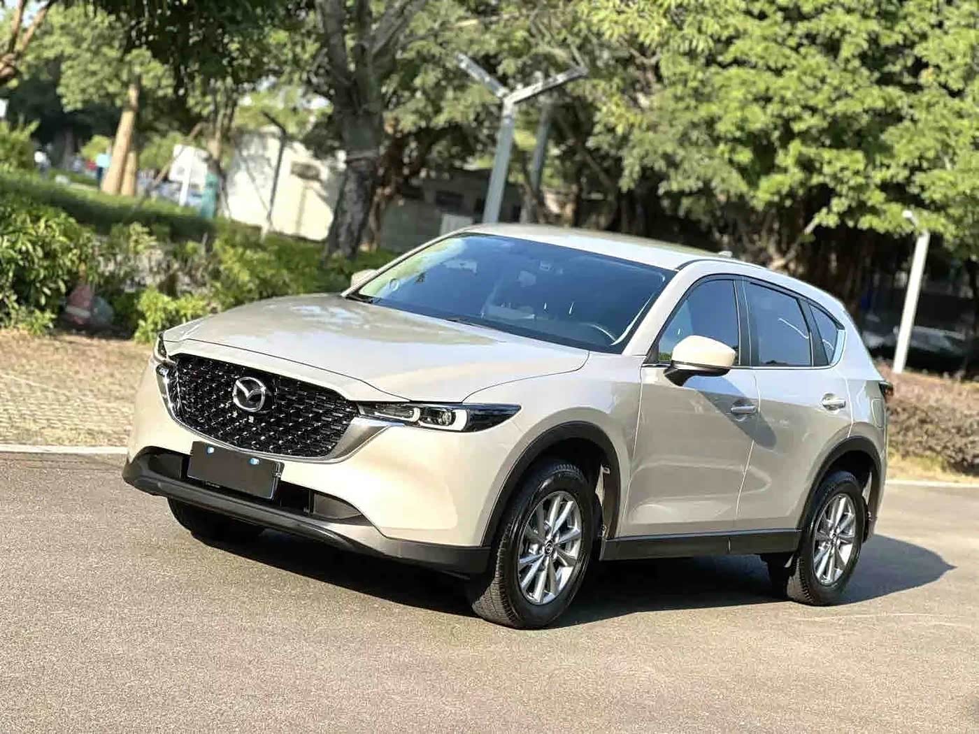 Mazda CX-5 2.0 л 2024 г. Белый, пробег 29000 км
