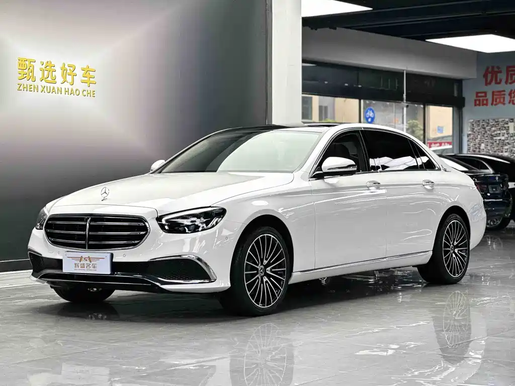 Mercedes-Benz E-Class 2022