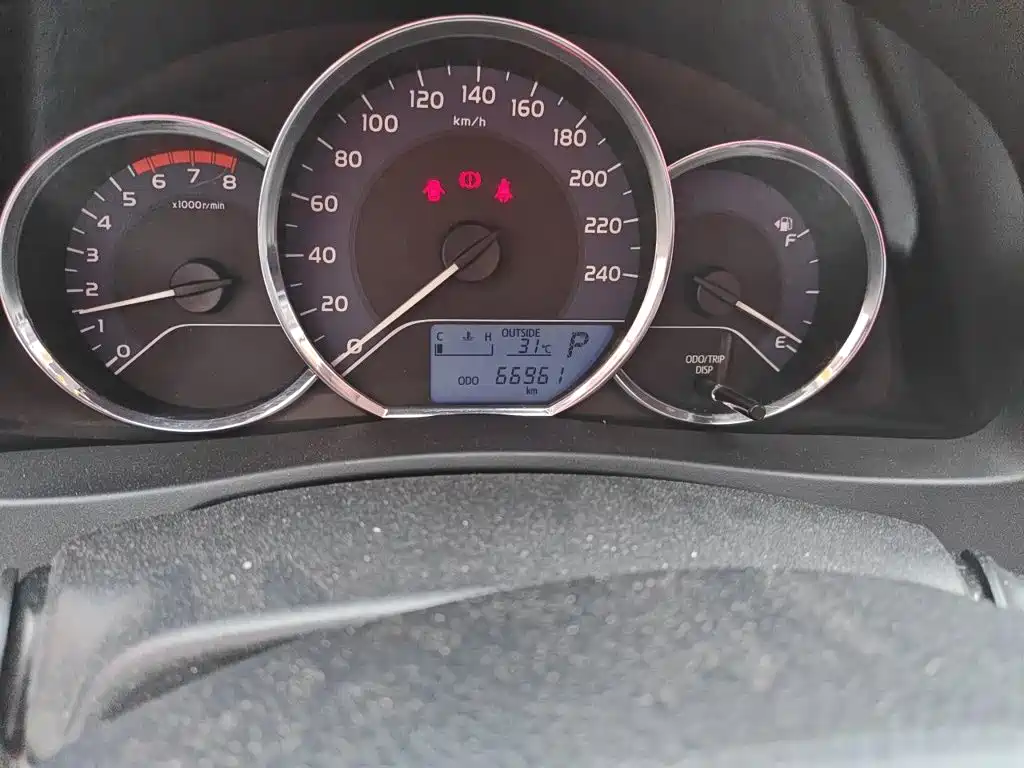 Toyota Corolla — миниатюра 8