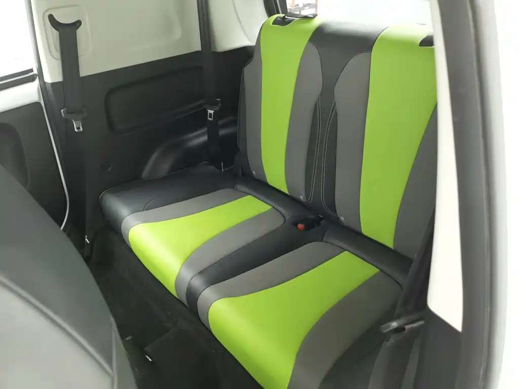 Roewe Clever — миниатюра 15