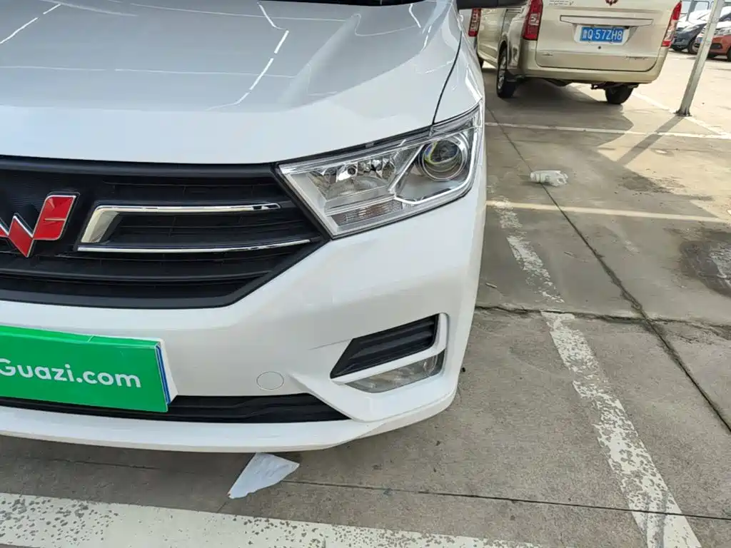 Wuling Hongguang — миниатюра 24