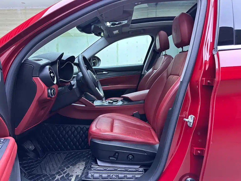 Alfa Romeo Stelvio — миниатюра 8