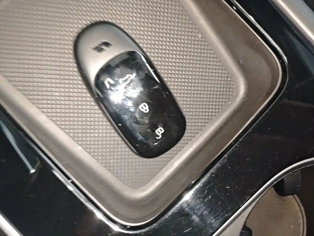 Li Auto Li ONE — миниатюра 9