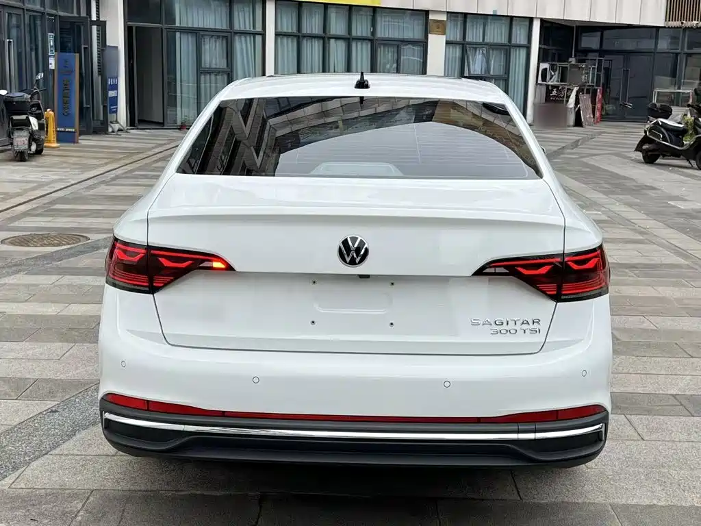 Volkswagen Sagitar — миниатюра 6