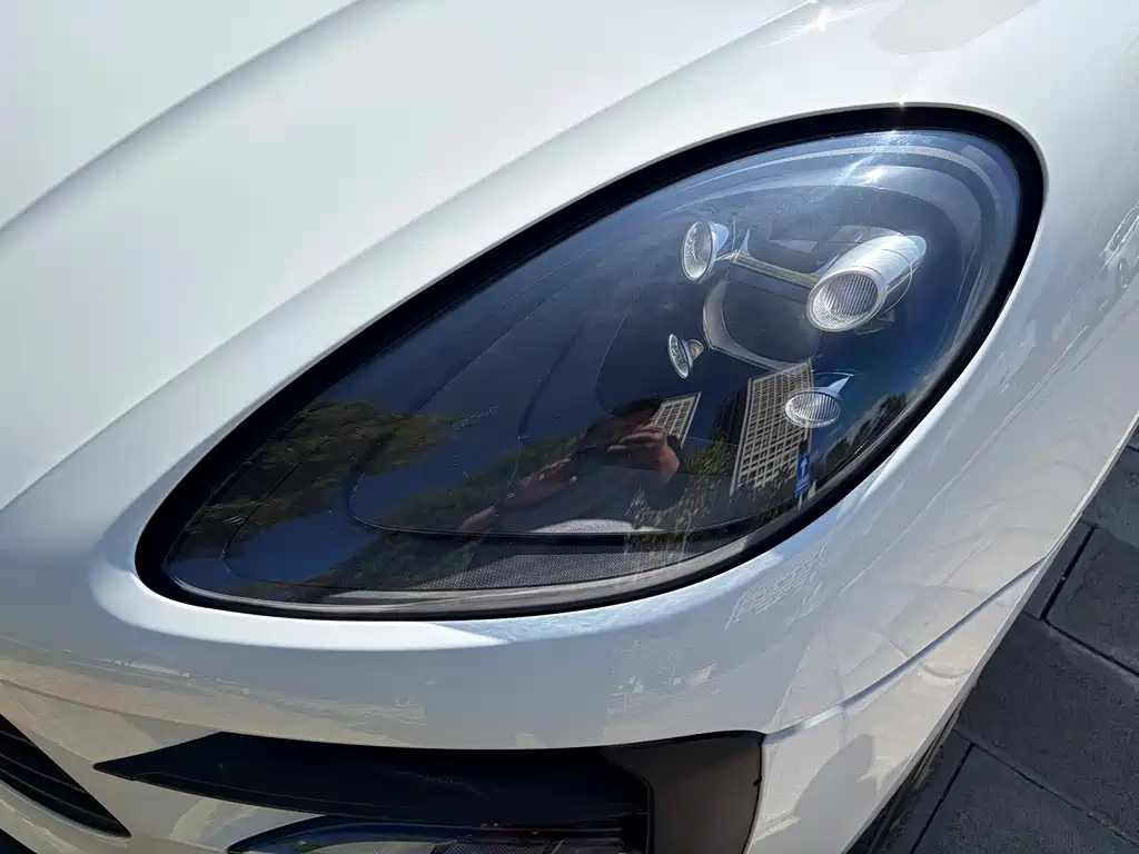 Porsche Macan — миниатюра 11