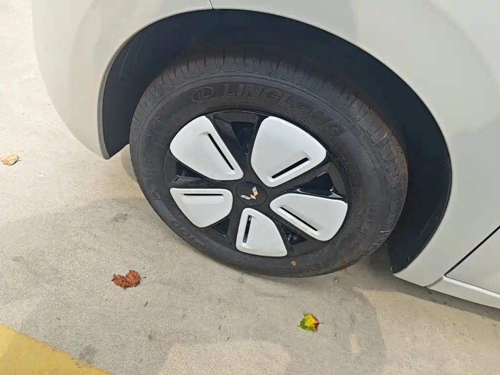 Wuling MINIEV — миниатюра 23