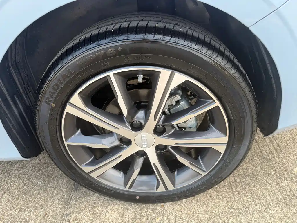 Geely Emgrand — миниатюра 9