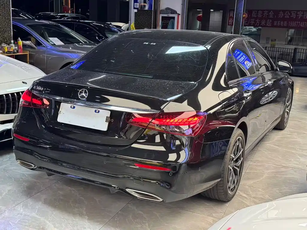 Mercedes-Benz E-Class (Import) — миниатюра 10