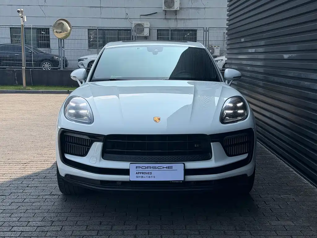 Porsche Macan — миниатюра 3