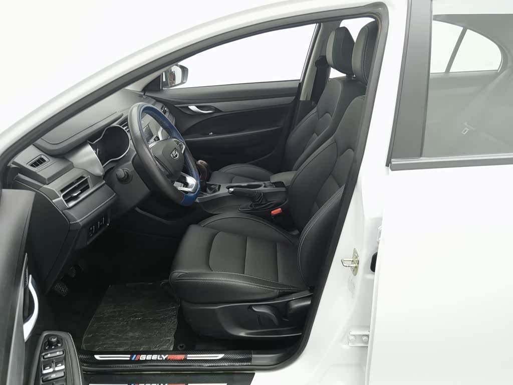 Geely Emgrand 1.5 л 2021 г. Белый, пробег 30600 км