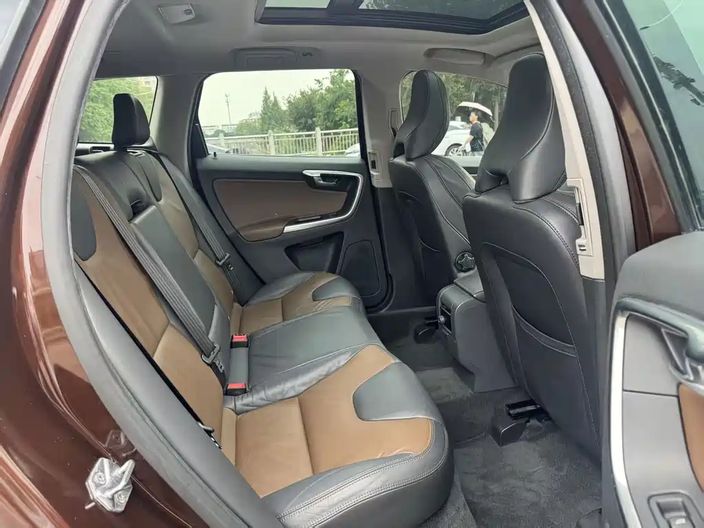 Volvo XC60 (Import) — миниатюра 14