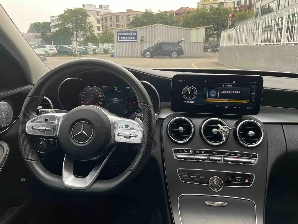Mercedes-Benz C-Class — миниатюра 10
