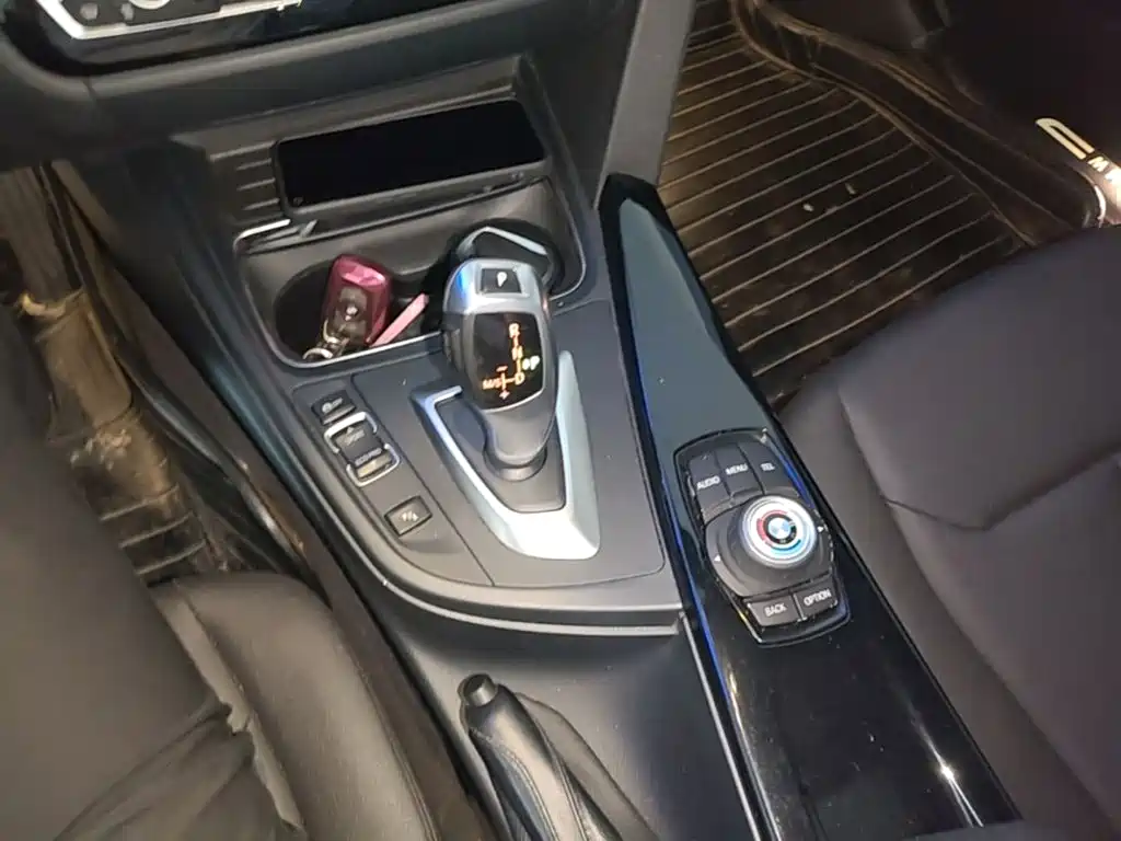 BMW 3 Series — миниатюра 14