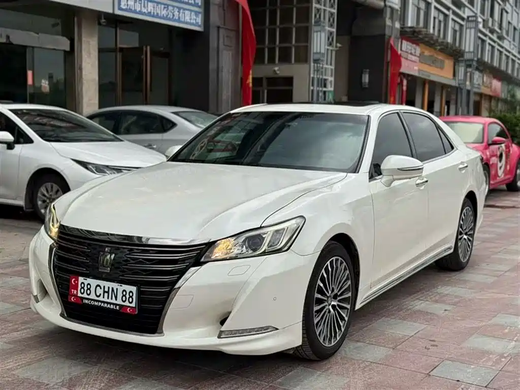 Toyota Crown 2018