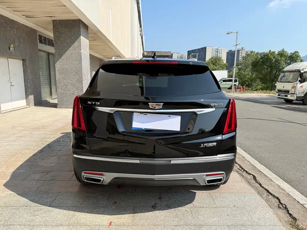 Cadillac XT5 — миниатюра 7